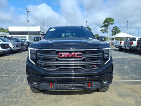 Used 2025 GMC Sierra 1500 AT4 w/ AT4 Premium Package AWD/4WD image 2