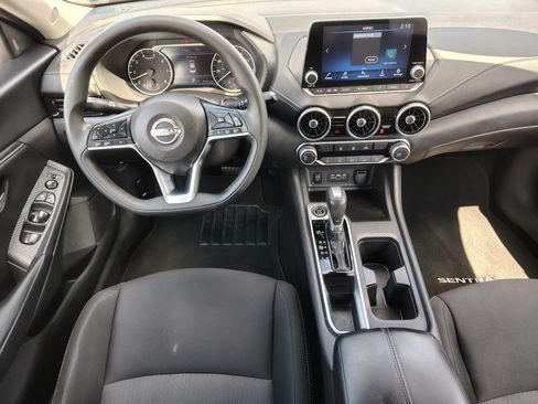 Used 2025 Nissan Sentra SV FWD image 6