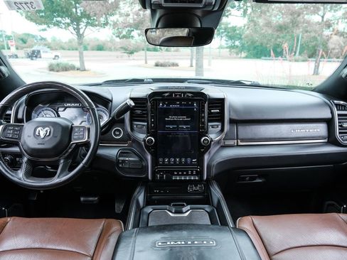 Used 2019 RAM 2500 Limited AWD/4WD image 42