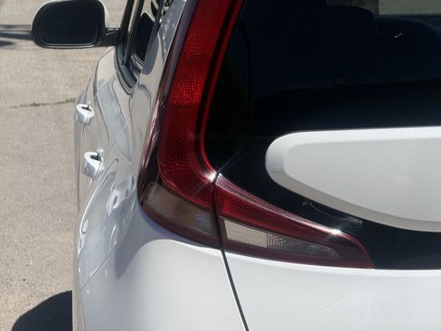 Used 2021 Kia Soul LX FWD image 19