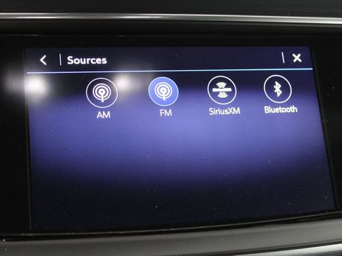 Used 2024 Buick Enclave Premium image 47