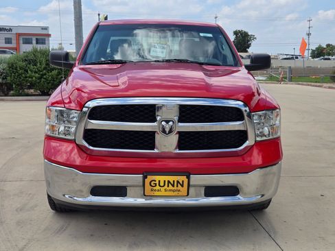 Used 2019 RAM 1500 Classic SLT RWD image 2