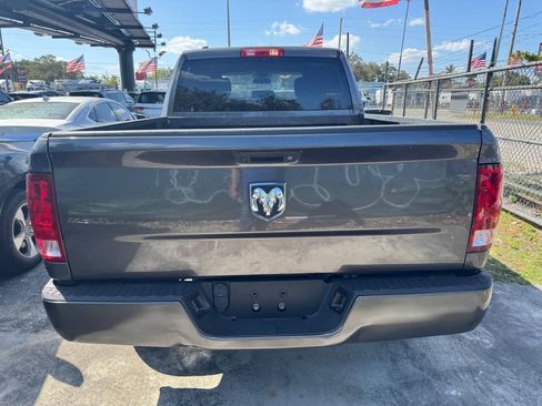 Used 2018 RAM 1500 Express RWD image 3