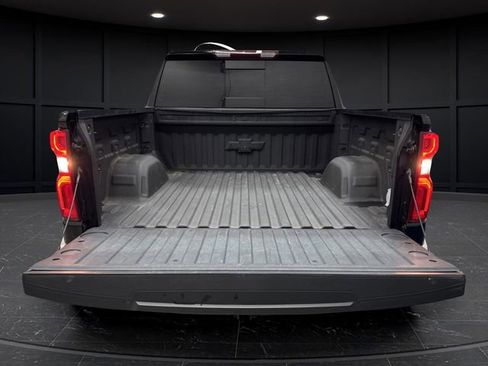 Used 2022 Chevrolet Silverado 1500 LT Trail Boss w/ LT Trail Boss Premium Package image 15