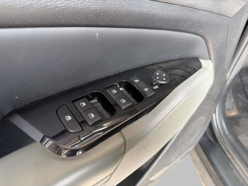 Used 2023 Kia Sportage X-Line w/ X-Line Premium Package image 2