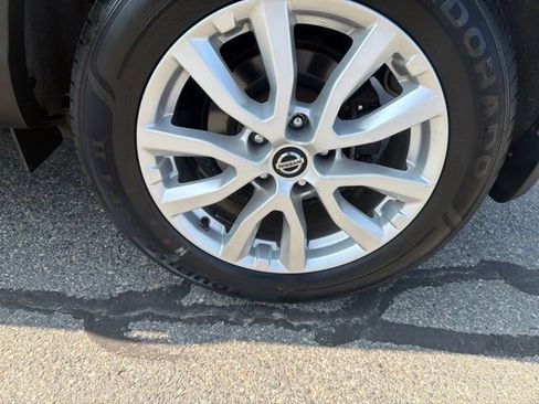 Used 2022 Nissan Rogue Sport SV AWD/4WD image 18