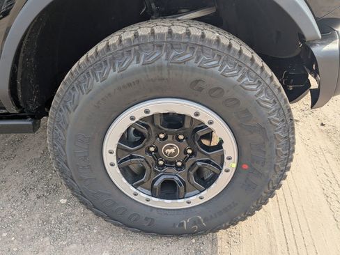 New 2025 Ford Bronco Badlands w/ Sasquatch Package image 11