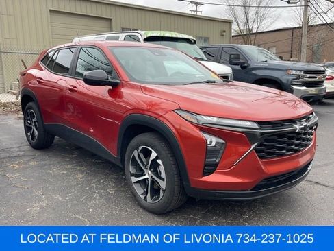 Used 2024 Chevrolet Trax RS w/ Driver Confidence Package image 4