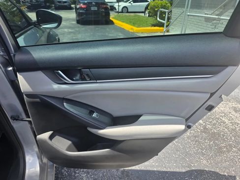 Used 2019 Honda Accord LX image 29