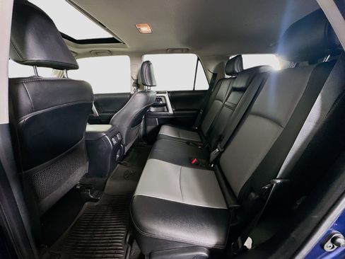 Used 2021 Toyota 4Runner SR5 Premium w/ Moonroof Package AWD/4WD image 28