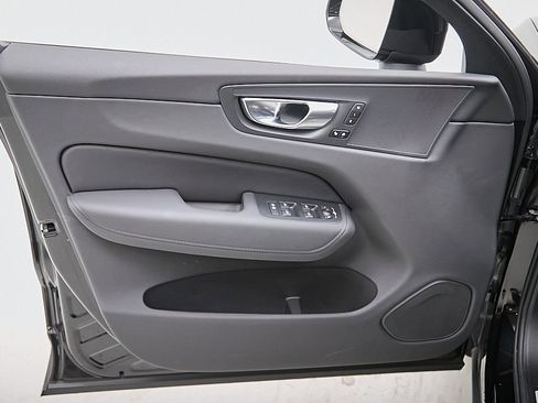 New 2026 Volvo XC60 B5 Plus w/ Protection Package Premier image 10