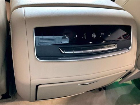 Used 2024 Cadillac Escalade Premium Luxury RWD image 16