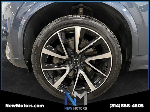 Used 2022 Volvo XC90 T6 Momentum w/ Climate Package AWD/4WD image 14