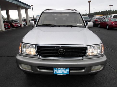 Used 2001 Toyota Land Cruiser image 8