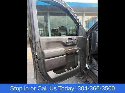 Used 2022 Chevrolet Silverado 2500 LT w/ Convenience Package AWD/4WD image 5