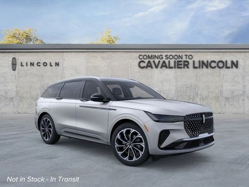 New 2026 Lincoln Nautilus Reserve image 7