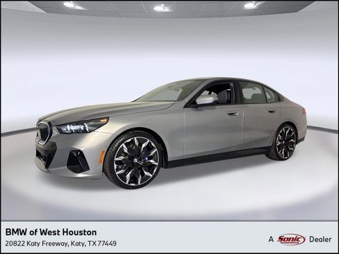 New 2026 BMW 540i xDrive w/ Executive Package AWD/4WD image 1