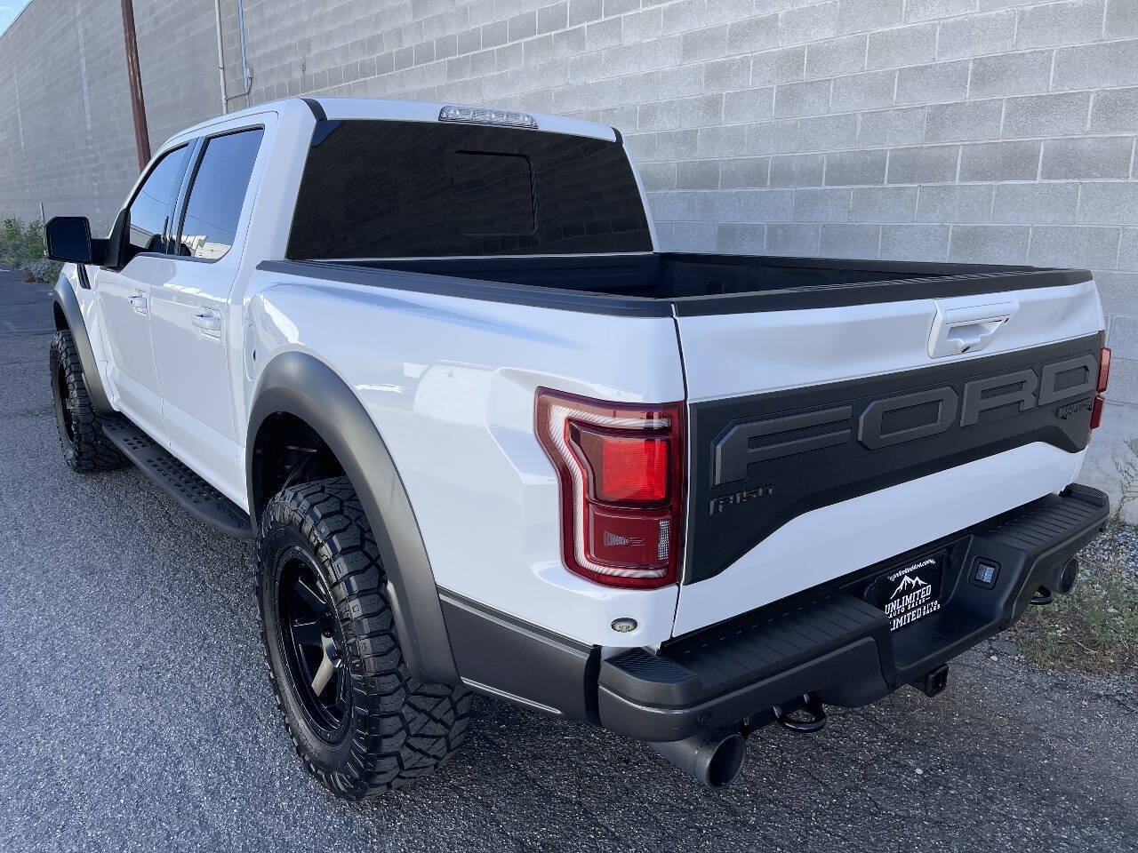Used 2019 Ford F150 Raptor w/ Equipment Group 802A Luxury AWD/4WD image 3