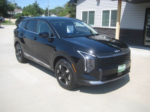 Used 2026 Kia Sportage LX AWD/4WD image 2