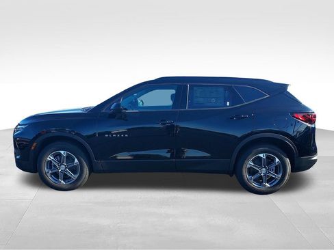 New 2026 Chevrolet Blazer LT w/ Convenience Package AWD/4WD image 2