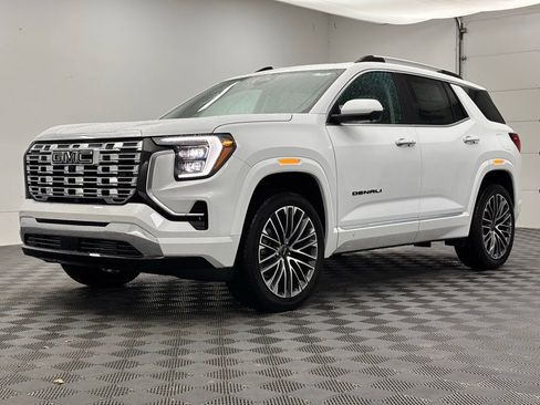 New 2026 GMC Terrain Denali w/ LPO, Black Badging Package image 16