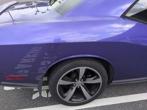 Used 2014 Dodge Challenger R/T RWD image 15