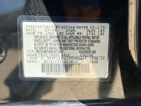 Used 2025 Nissan Versa SV w/ Trunk Package FWD image 32