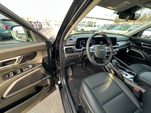 New 2025 Kia Telluride S image 38