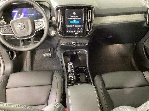 New 2026 Volvo XC40 B5 Ultra w/ Climate Package image 11