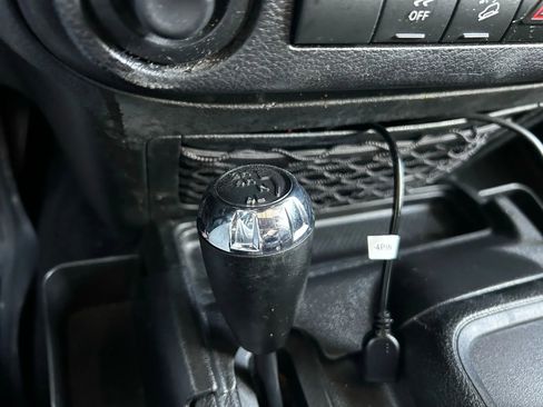 Used 2018 Jeep Wrangler Unlimited Sahara image 23