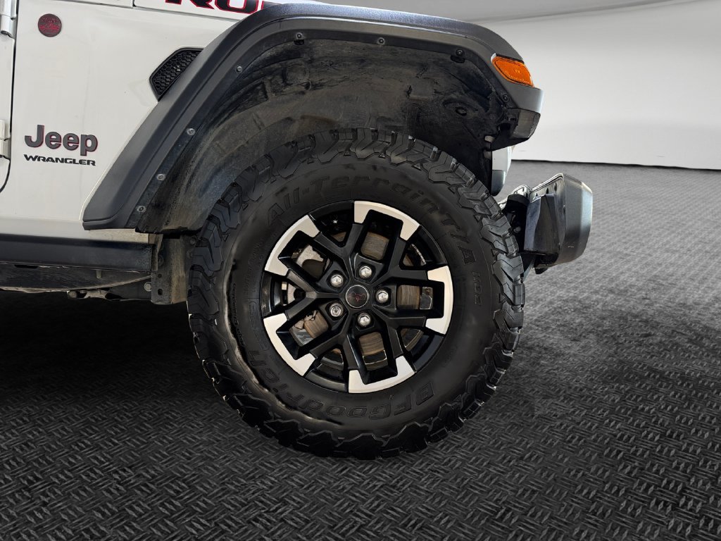 Used 2024 Jeep Wrangler Unlimited Rubicon w/ Technology Group AWD/4WD image 11