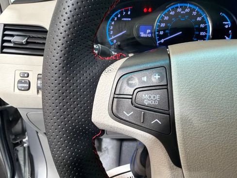 Used 2011 Toyota Sienna XLE w/ XLE Navigation Pkg FWD image 28