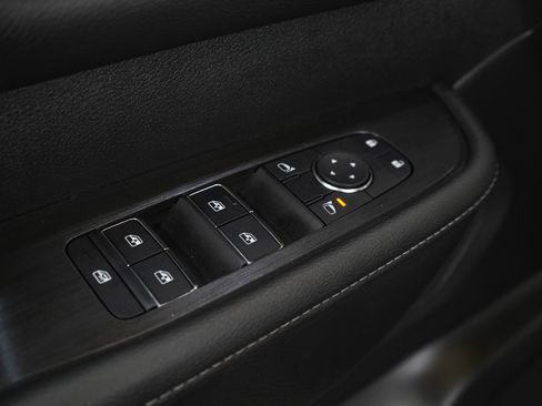 Used 2025 Nissan Armada SV AWD/4WD image 22