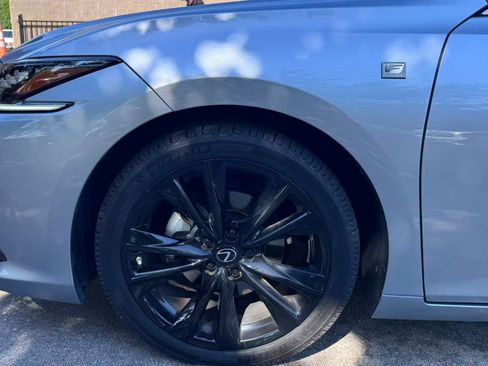 Used 2022 Lexus ES 300h F Sport w/ Accessory Package 2 FWD image 8
