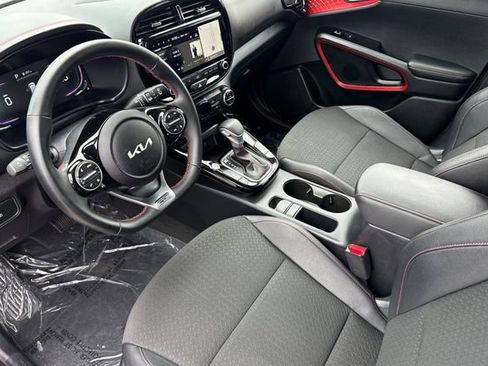 Used 2025 Kia Soul GT-Line w/ GT-Line Technology Package FWD image 12