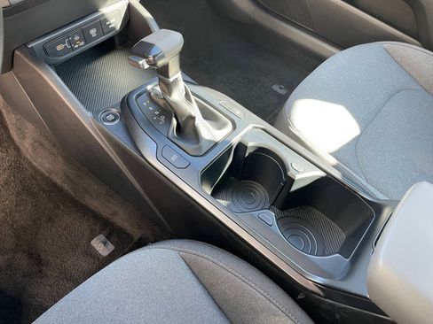 Used 2025 Kia K4 LXS image 40