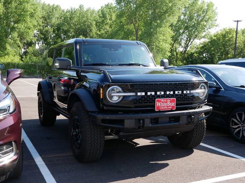 Used 2025 Ford Bronco Badlands AWD/4WD image 3