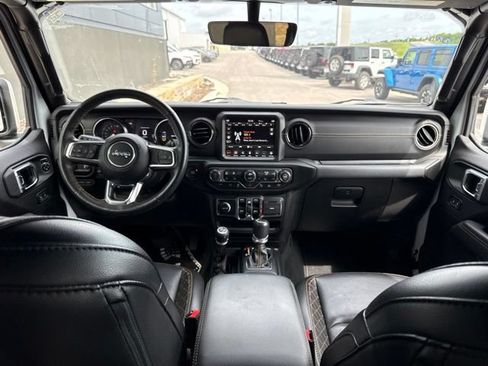 Used 2023 Jeep Wrangler Unlimited Sahara AWD/4WD image 14