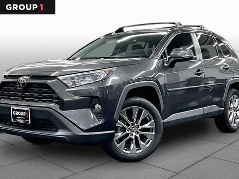 Used 2020 Toyota RAV4 XLE Premium FWD image 1
