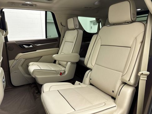 Used 2023 GMC Yukon Denali w/ Denali Reserve Package image 34