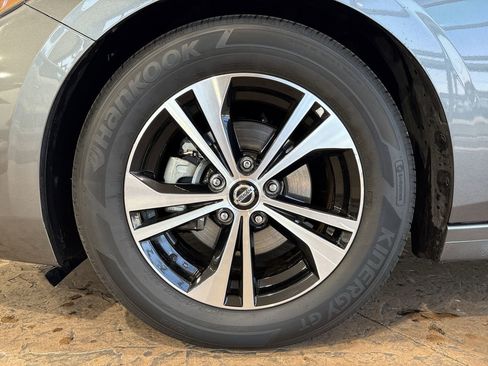 Used 2022 Nissan Sentra SV image 10