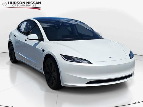 Used 2024 Tesla Model 3 Long Range RWD image 1