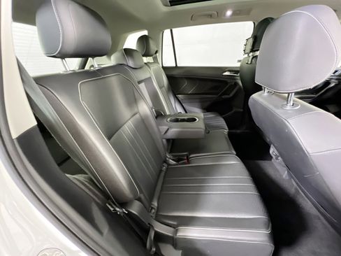 Used 2022 Volkswagen Tiguan SE AWD/4WD image 26
