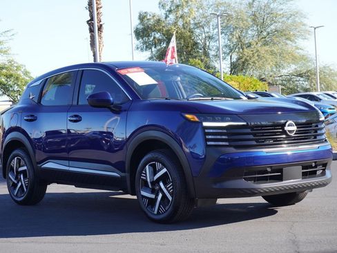 Certified 2025 Nissan Kicks SV image 4