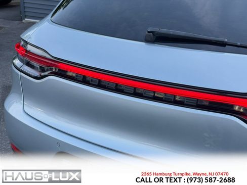 Used 2020 Porsche Macan AWD/4WD image 23