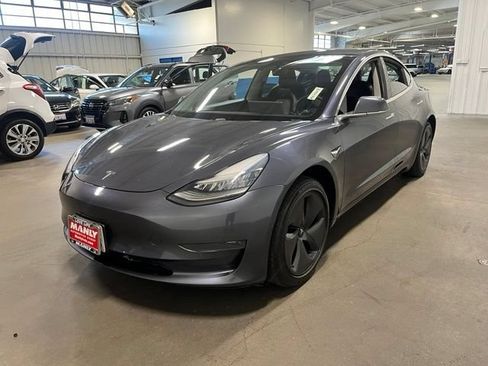 Used 2020 Tesla Model 3 Standard Range Plus RWD image 7