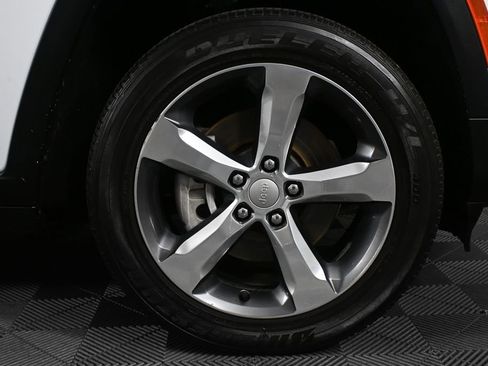 Used 2021 Jeep Grand Cherokee L Limited RWD image 35