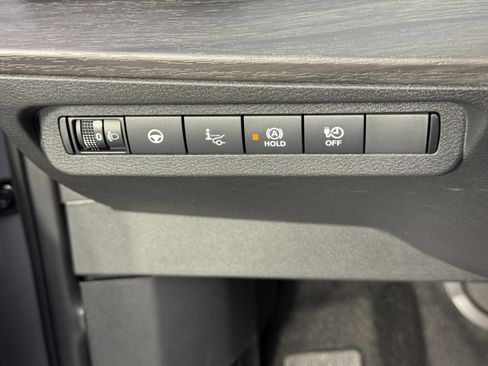 Used 2024 Nissan Ariya Engage image 17