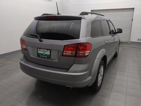 Used 2020 Dodge Journey SE w/ SE Popular Equipment Group image 7