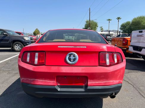 Used 2010 Ford Mustang Coupe RWD image 4